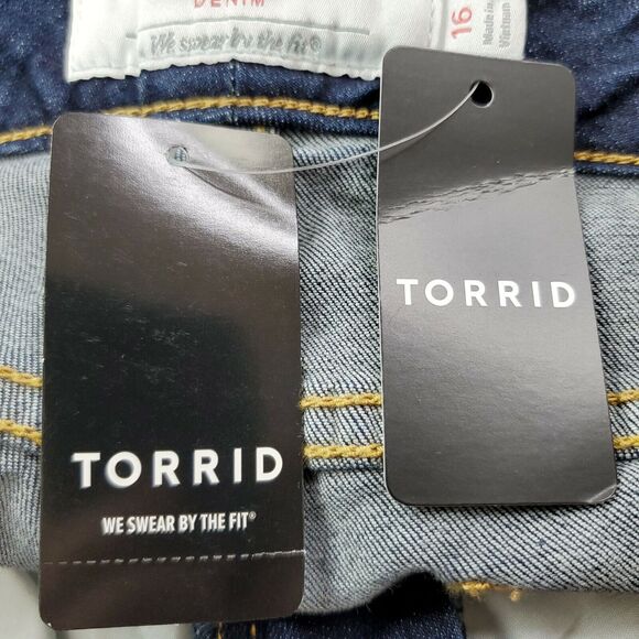 Torrid Women Size 16 Denim Jean Shorts Blue Dark Wash Cuffed Raw Hem Stretch NWT - Picture 8 of 10